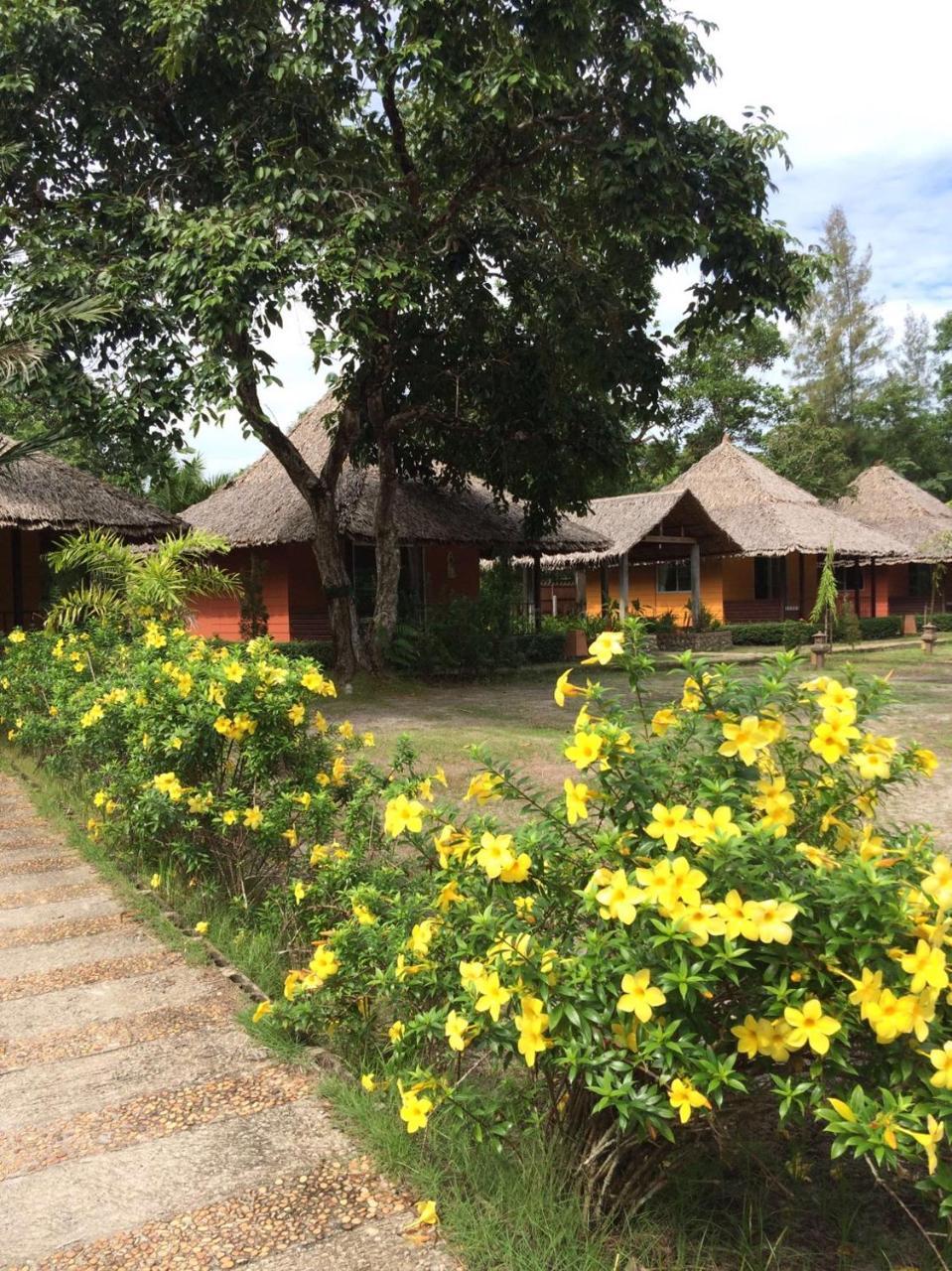 Phayam Cottage Resort Koh Phayam Buitenkant foto